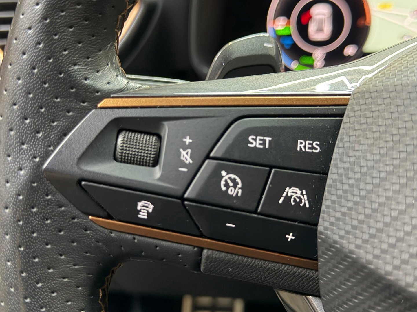 CUPRA FORMENTOR VZ E-HYBRID 1.4 e 245 PK Pano camera clima adaptive cruise 19"LM