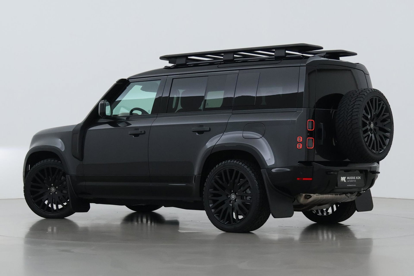 Land Rover Defender 110 P300e X-Dynamic HSE | HERITAGE 22 Inch | Explorer Pack | ClearSight | Meridian Surround | Head-Up | ACC | Panoramadak | Trekhaak