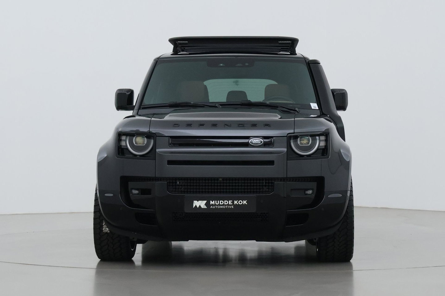 Land Rover Defender 110 P300e X-Dynamic HSE | HERITAGE 22 Inch | Explorer Pack | ClearSight | Meridian Surround | Head-Up | ACC | Panoramadak | Trekhaak