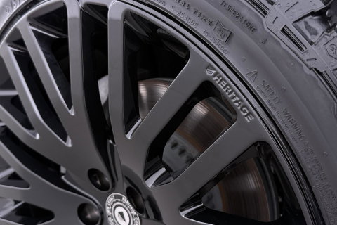 Land Rover Defender 110 P300e X-Dynamic HSE | HERITAGE 22 Inch | Explorer Pack | ClearSight | Meridian Surround | Head-Up | ACC | Panoramadak | Trekhaak