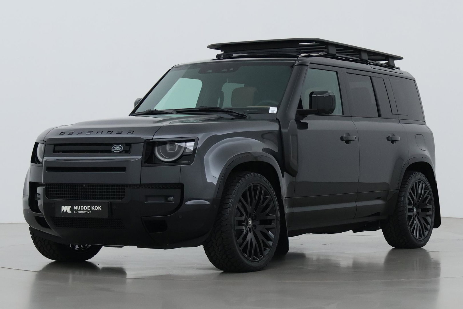Land Rover Defender 110 P300e X-Dynamic HSE | HERITAGE 22 Inch | Explorer Pack | ClearSight | Meridian Surround | Head-Up | ACC | Panoramadak | Trekhaak