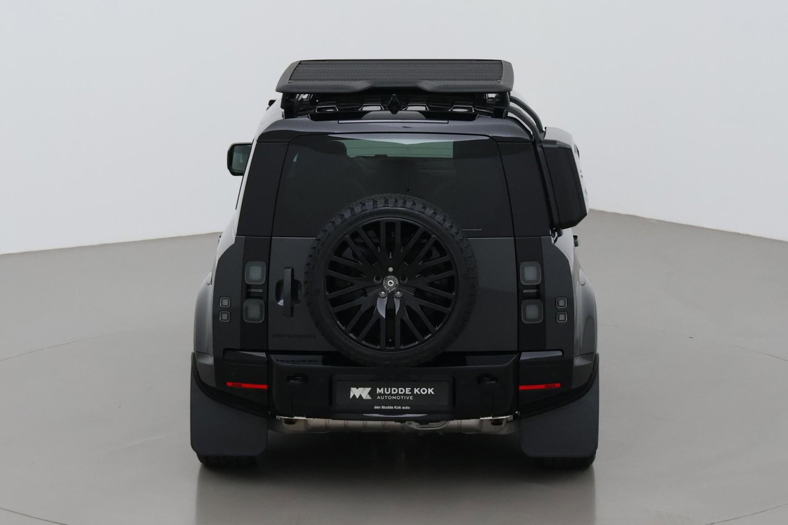 Land Rover Defender 110 P300e X-Dynamic HSE | HERITAGE 22 Inch | Explorer Pack | ClearSight | Meridian Surround | Head-Up | ACC | Panoramadak | Trekhaak