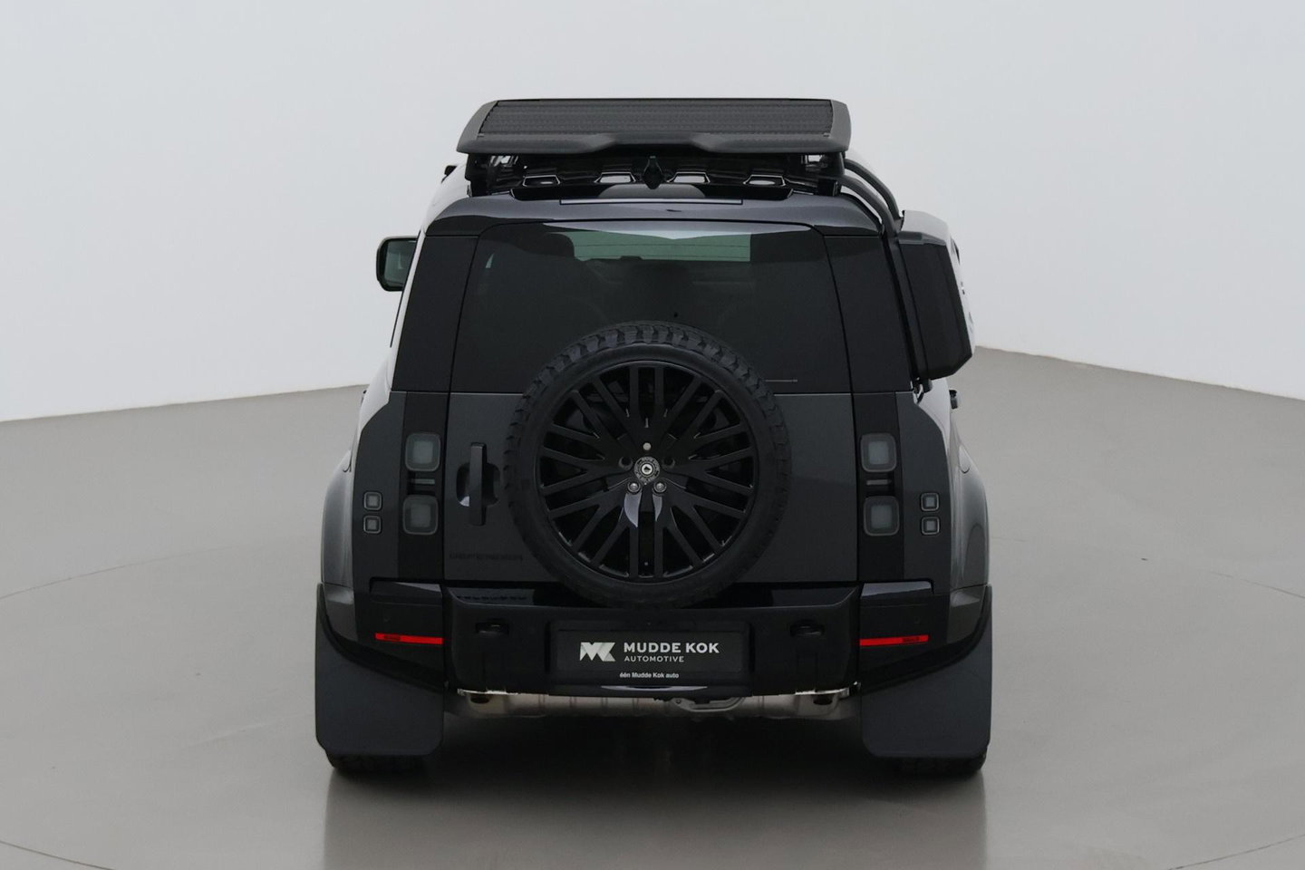Land Rover Defender 110 P300e X-Dynamic HSE | HERITAGE 22 Inch | Explorer Pack | ClearSight | Meridian Surround | Head-Up | ACC | Panoramadak | Trekhaak
