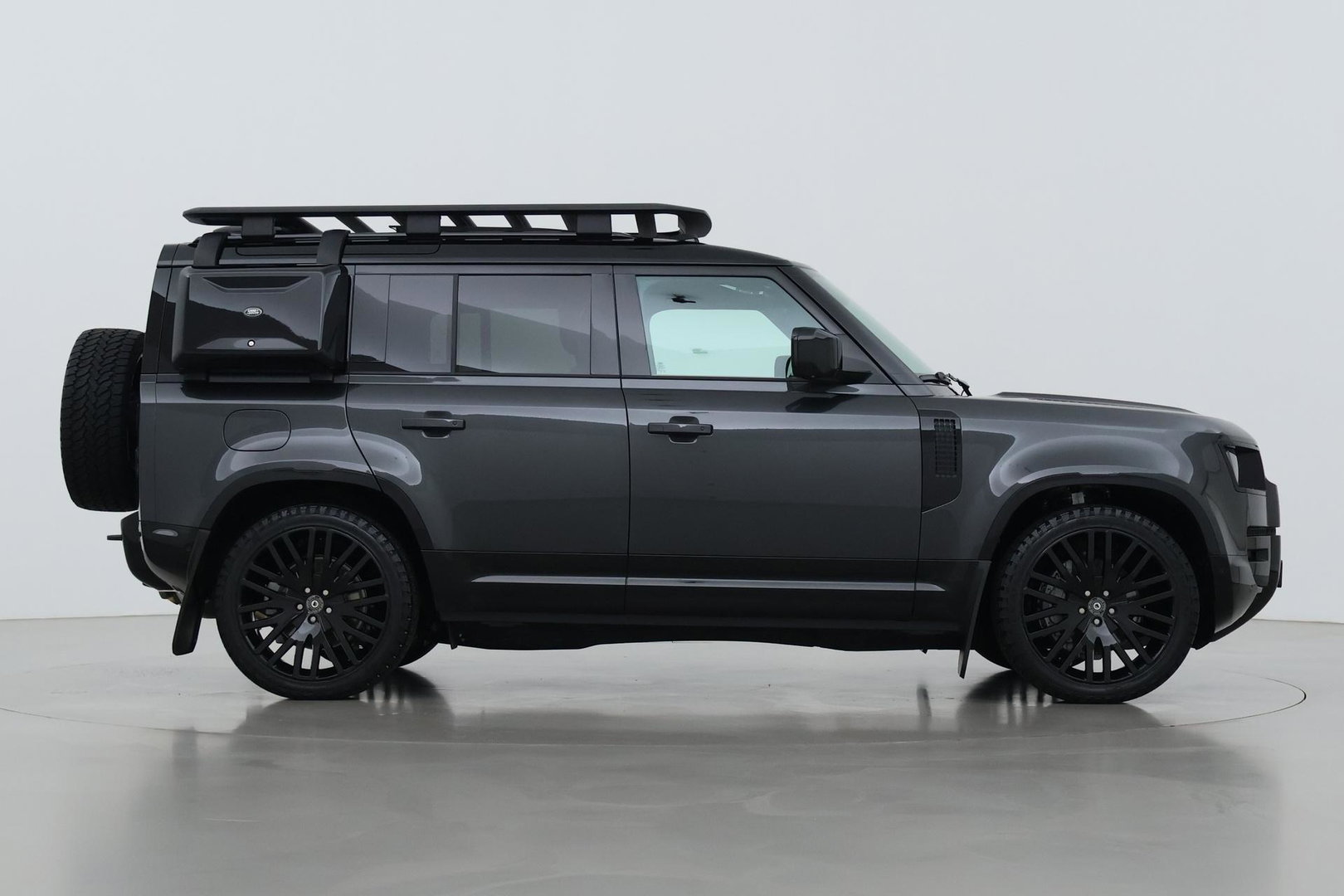 Land Rover Defender 110 P300e X-Dynamic HSE | HERITAGE 22 Inch | Explorer Pack | ClearSight | Meridian Surround | Head-Up | ACC | Panoramadak | Trekhaak