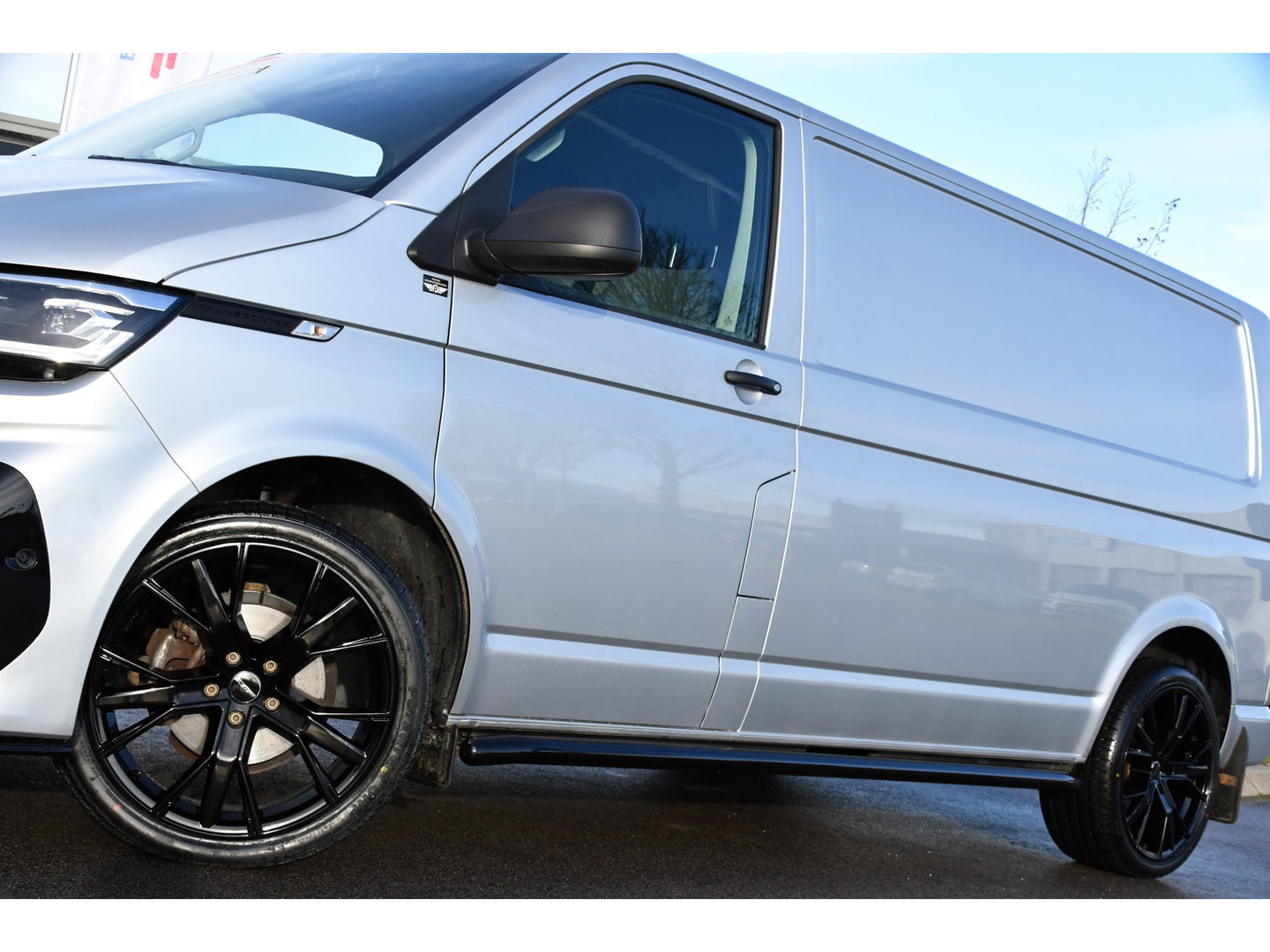 Volkswagen Transporter 2.0 TDI L2H1 ABT Edition Carplay, Stoelverwarming, Sensoren, Adapteive Cruise, LED, 150pk, Automaat, Standkachel, Multimedia, Uniek!