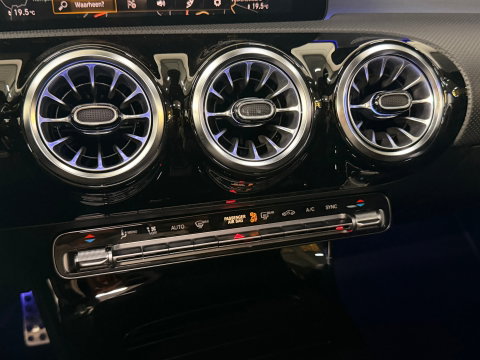 Mercedes-Benz CLA-Klasse 200 Business Solution AMG
