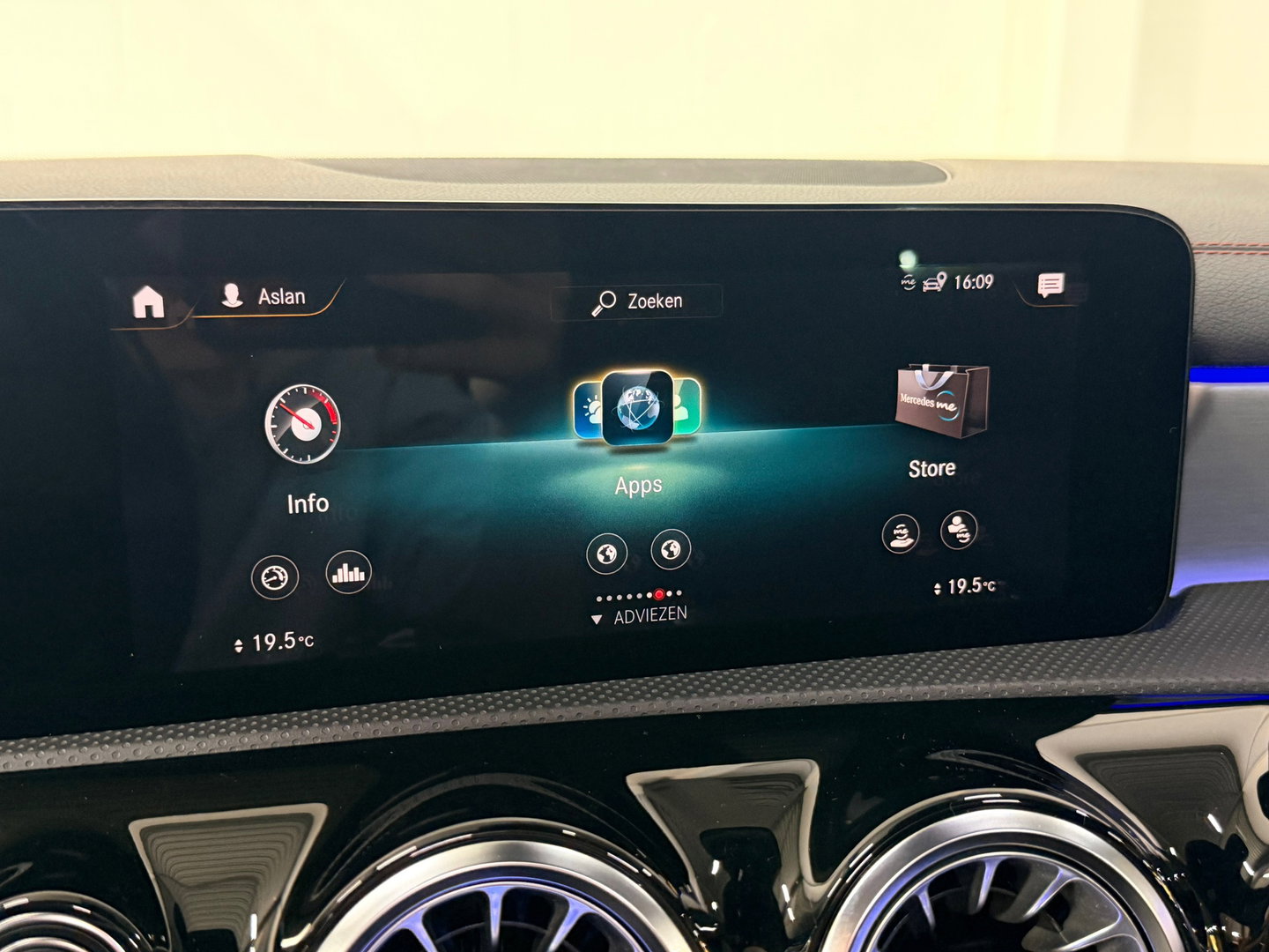 Mercedes-Benz CLA-Klasse 200 Business Solution AMG
