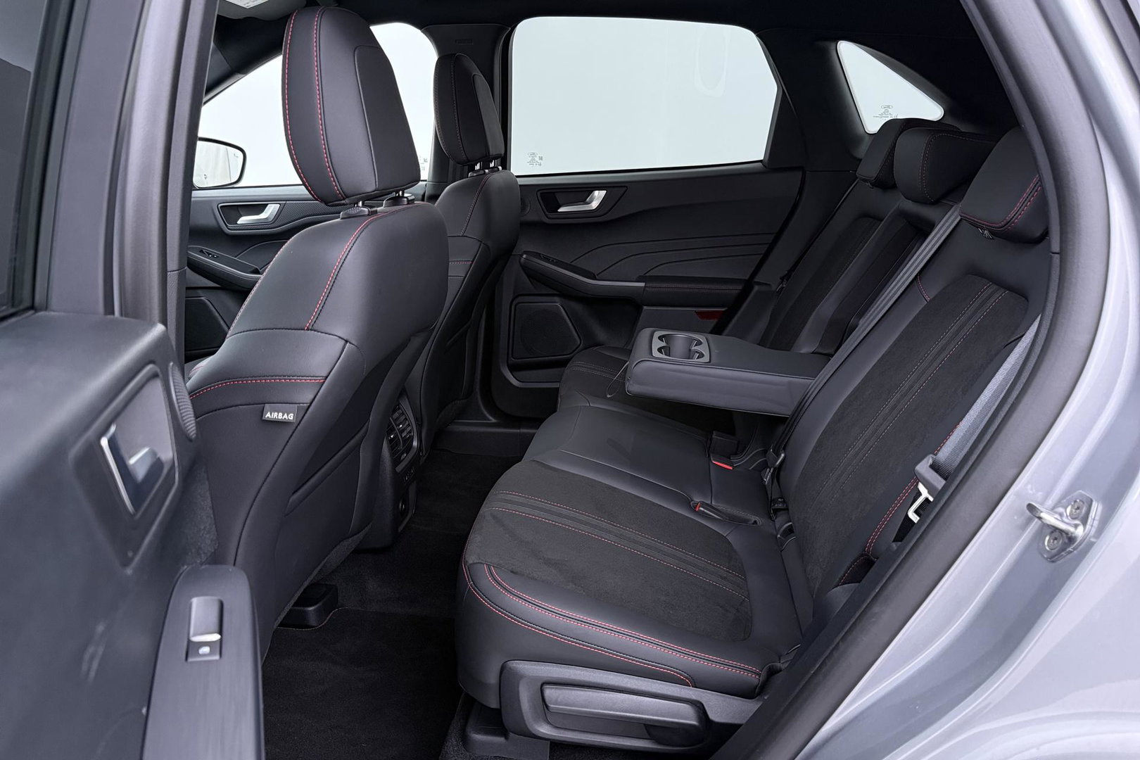 Ford Kuga 2.5 PHEV ST-Line X | ACC | B&O | 360° Camera | BLIS | Winterpack | Memory | Keyless | Park Assist