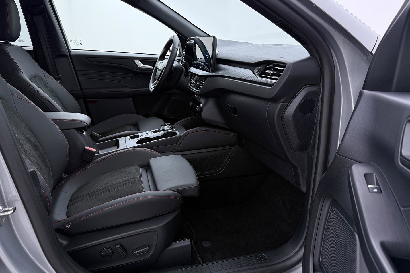 Ford Kuga 2.5 PHEV ST-Line X | ACC | B&O | 360° Camera | BLIS | Winterpack | Memory | Keyless | Park Assist