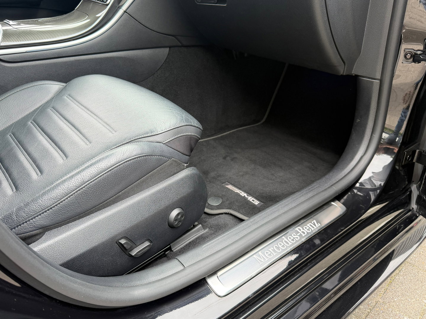 Mercedes-Benz C-Klasse 200 4MATIC AMG Burmester|Pano|Keyless|Carplay|Hud|ACC