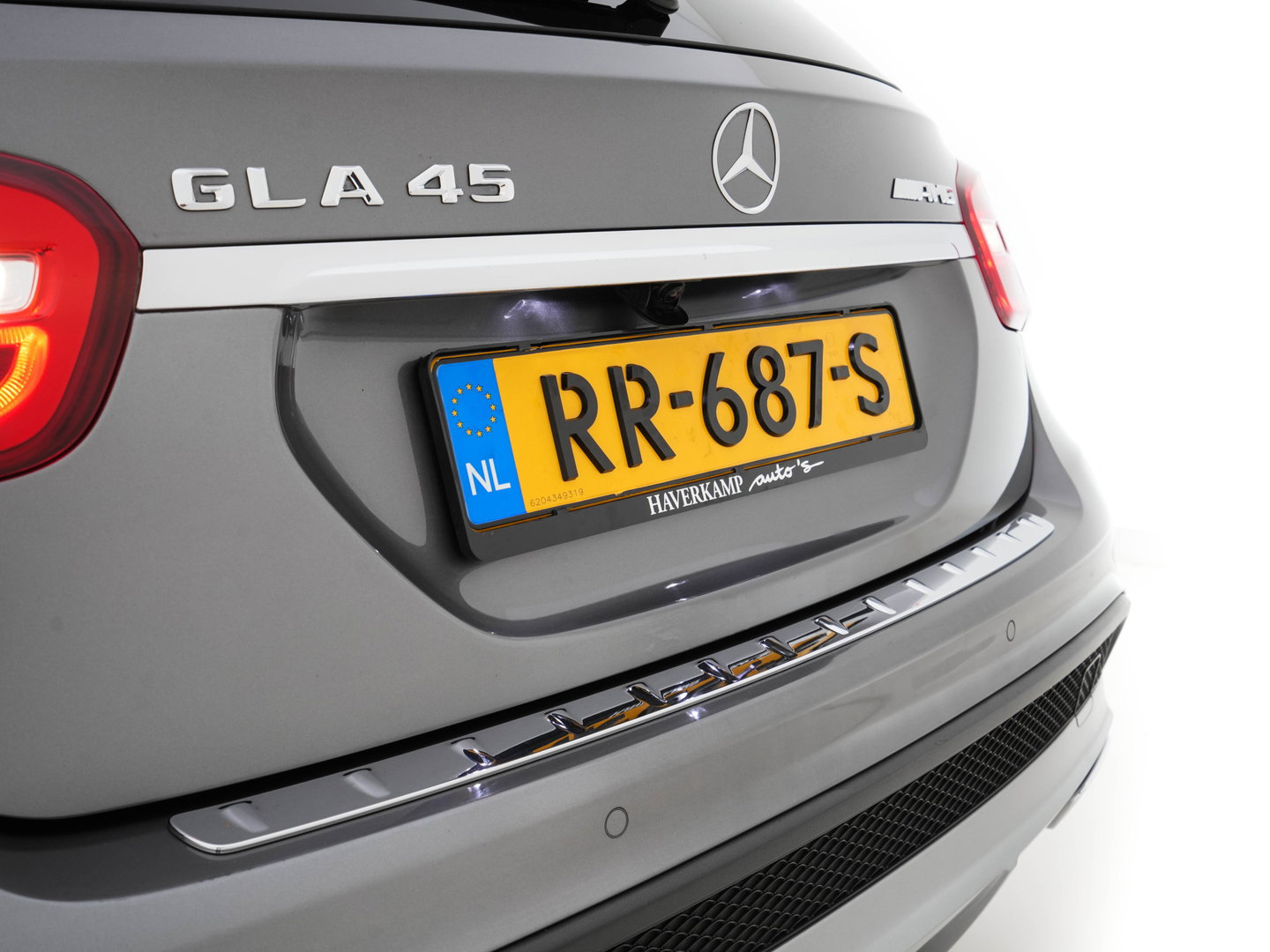 Mercedes-Benz GLA AMG 45 4MATIC Aut.*PANO | XENON | LEATHER-ALCANTARA | MEMORY-PACK | HARMAN/KARDON | KEYLESS |  CAMERA | SPORTSEATS | HEATED-SEATS | NAVI-FULLMAP | SHIFTPADDLES  | ECC | PDC | CRUISE | 20''ALU*