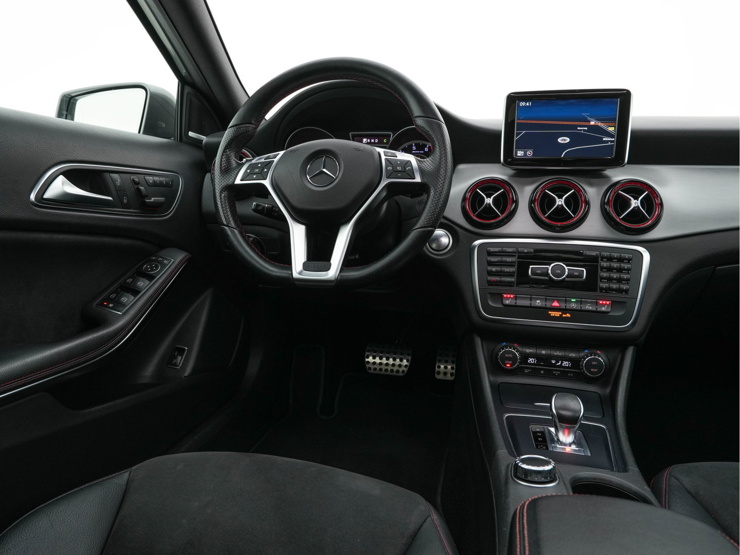 Mercedes-Benz GLA AMG 45 4MATIC Aut.*PANO | XENON | LEATHER-ALCANTARA | MEMORY-PACK | HARMAN/KARDON | KEYLESS |  CAMERA | SPORTSEATS | HEATED-SEATS | NAVI-FULLMAP | SHIFTPADDLES  | ECC | PDC | CRUISE | 20''ALU*