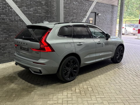 Volvo XC60 T6 Plus Black Edition | Harman/Kardon | Pilot Assist | Panoramadak | 360° Camera | Head-Up | Stoel+Stuurverwarming | 21 Inch