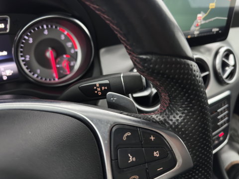 Mercedes-Benz GLA 180 d AMG (INCL.BTW) Aut. *LEATHER-MICROFIBRE | XENON | MEMORY-PACK | HEATED-SPORTSEATS | SHIFT-PADDLES | NAVI-FULLMAP | ECC | PDC | CRUISE | 18''ALU*