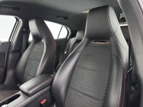 Mercedes-Benz GLA 180 d AMG (INCL.BTW) Aut. *LEATHER-MICROFIBRE | XENON | MEMORY-PACK | HEATED-SPORTSEATS | SHIFT-PADDLES | NAVI-FULLMAP | ECC | PDC | CRUISE | 18''ALU*