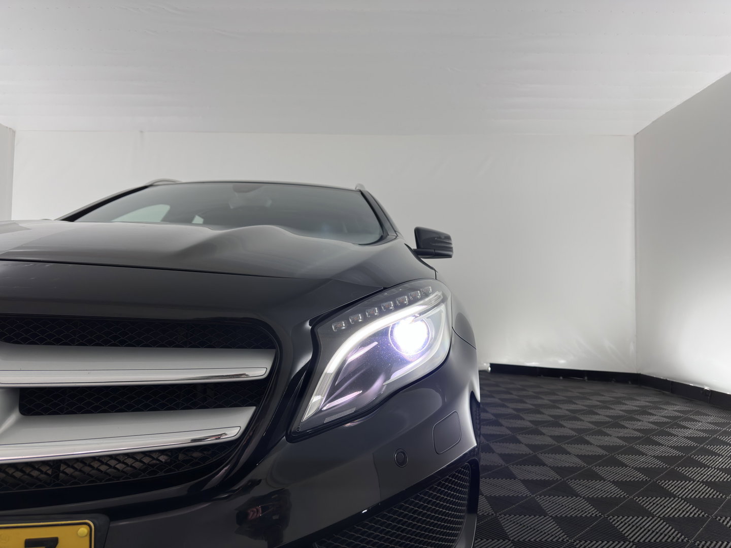 Mercedes-Benz GLA 180 d AMG (INCL.BTW) Aut. *LEATHER-MICROFIBRE | XENON | MEMORY-PACK | HEATED-SPORTSEATS | SHIFT-PADDLES | NAVI-FULLMAP | ECC | PDC | CRUISE | 18''ALU*