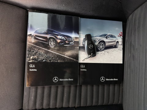 Mercedes-Benz GLA 180 d AMG (INCL.BTW) Aut. *LEATHER-MICROFIBRE | XENON | MEMORY-PACK | HEATED-SPORTSEATS | SHIFT-PADDLES | NAVI-FULLMAP | ECC | PDC | CRUISE | 18''ALU*