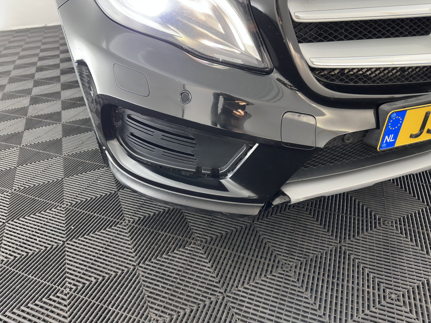 Mercedes-Benz GLA 180 d AMG (INCL.BTW) Aut. *LEATHER-MICROFIBRE | XENON | MEMORY-PACK | HEATED-SPORTSEATS | SHIFT-PADDLES | NAVI-FULLMAP | ECC | PDC | CRUISE | 18''ALU*
