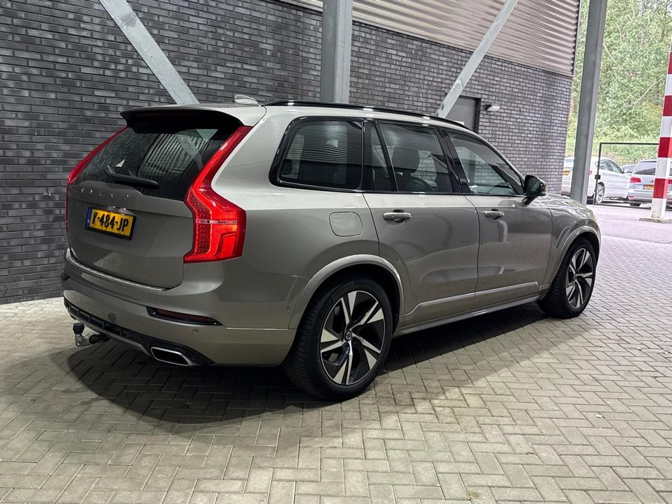 Volvo XC90 T8 Recharge R-Design | Luchtvering | B&W | Panoramadak | Stoelventilatie+Massage | 360° Camera | Head-up | Trekhaak