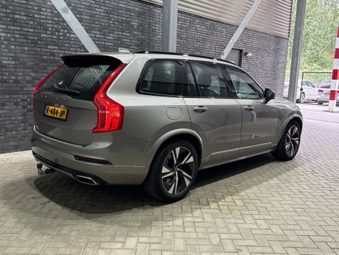 Volvo XC90 T8 Recharge R-Design | Luchtvering | B&W | Panoramadak | Stoelventilatie+Massage | 360° Camera | Head-up | Trekhaak