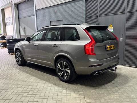 Volvo XC90 T8 Recharge R-Design | Luchtvering | B&W | Panoramadak | Stoelventilatie+Massage | 360° Camera | Head-up | Trekhaak