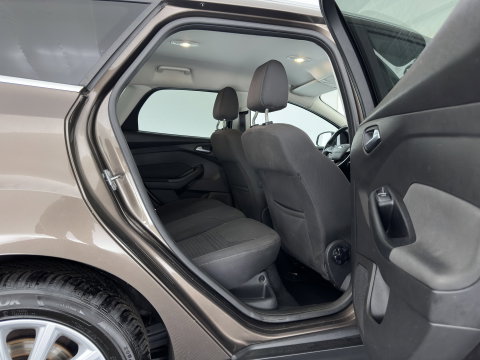 Ford FOCUS Wagon 1.5 TDCI Titanium Aut. *NAVI-FULLMAP | HEATED-COMFORTSEATS | BLIND-SPOT | CAMERA | KEYLESS | PRIVACY-GLASS | ECC | PDC | CRUISE | 17''ALU*