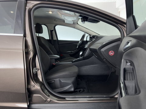 Ford FOCUS Wagon 1.5 TDCI Titanium Aut. *NAVI-FULLMAP | HEATED-COMFORTSEATS | BLIND-SPOT | CAMERA | KEYLESS | PRIVACY-GLASS | ECC | PDC | CRUISE | 17''ALU*