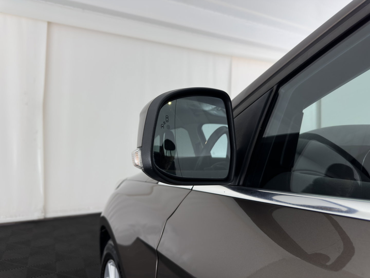 Ford FOCUS Wagon 1.5 TDCI Titanium Aut. *NAVI-FULLMAP | HEATED-COMFORTSEATS | BLIND-SPOT | CAMERA | KEYLESS | PRIVACY-GLASS | ECC | PDC | CRUISE | 17''ALU*