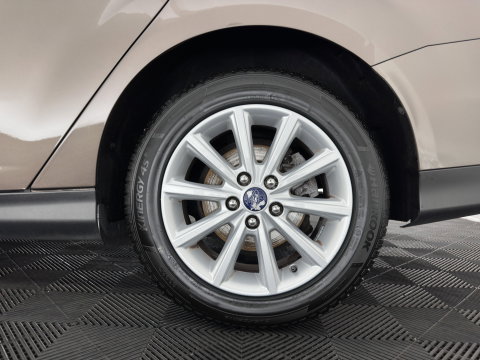 Ford FOCUS Wagon 1.5 TDCI Titanium Aut. *NAVI-FULLMAP | HEATED-COMFORTSEATS | BLIND-SPOT | CAMERA | KEYLESS | PRIVACY-GLASS | ECC | PDC | CRUISE | 17''ALU*