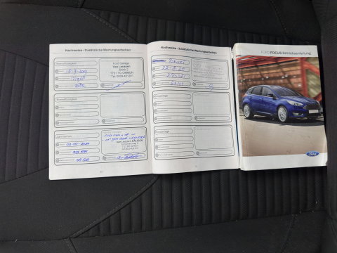 Ford FOCUS Wagon 1.5 TDCI Titanium Aut. *NAVI-FULLMAP | HEATED-COMFORTSEATS | BLIND-SPOT | CAMERA | KEYLESS | PRIVACY-GLASS | ECC | PDC | CRUISE | 17''ALU*