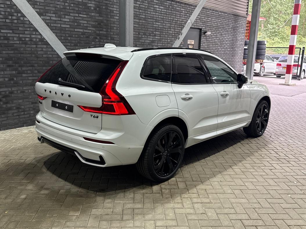 Volvo XC60 T6 Plus Black Edition | Harman/Kardon | Pilot Assist | Panoramadak | 360° Camera | Head-Up | Stoel+Stuurverwarming | 21 Inch