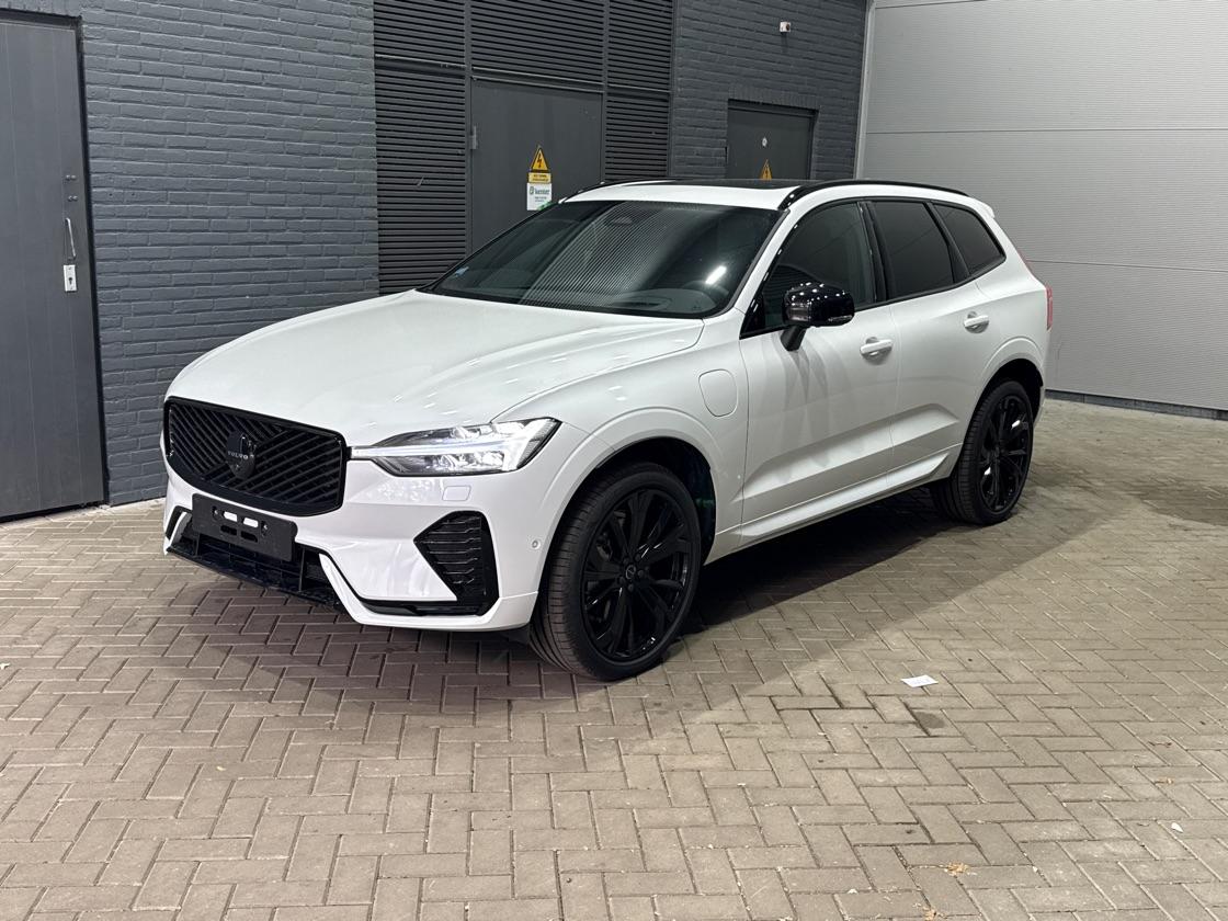 Volvo XC60 T6 Plus Black Edition | Harman/Kardon | Pilot Assist | Panoramadak | 360° Camera | Head-Up | Stoel+Stuurverwarming | 21 Inch