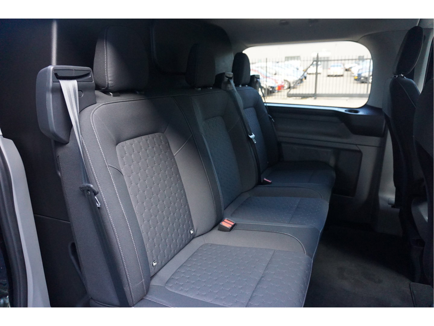 Ford E-Transit Custom 340L JWR Edition DC 71 kWh / 218 PK Apple CP/ Android A Camera, 19" LM, Cruise, LED NR.