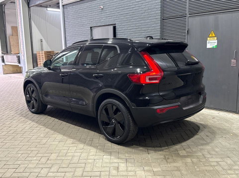 Volvo XC40 2.0 B3 Plus Black Edition | Harman/Kardon | BLIS | 360° Camera | Pilot Assist | Stoel+Stuurverwarming | Memory | ACC | 20 Inch
