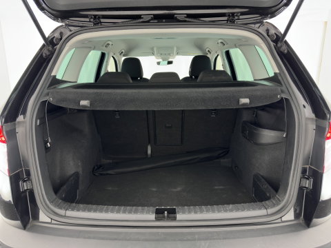 Škoda Karoq 1.6 TDI Style Business (INCL.BTW) Aut. *FULL-LED | NAVI-FULLMAP | ADAPTIVE-CRUISE | HEATED-COMFORTSEATS | KEYLESS | PRIVACY-GLASS | AMBIENT-LIGHT | DAB+ | ECC | PDC | 18''ALU*