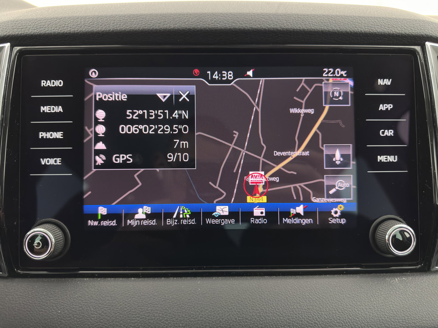 Škoda Karoq 1.6 TDI Style Business (INCL.BTW) Aut. *FULL-LED | NAVI-FULLMAP | ADAPTIVE-CRUISE | HEATED-COMFORTSEATS | KEYLESS | PRIVACY-GLASS | AMBIENT-LIGHT | DAB+ | ECC | PDC | 18''ALU*