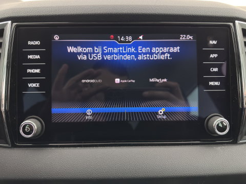 Škoda Karoq 1.6 TDI Style Business (INCL.BTW) Aut. *FULL-LED | NAVI-FULLMAP | ADAPTIVE-CRUISE | HEATED-COMFORTSEATS | KEYLESS | PRIVACY-GLASS | AMBIENT-LIGHT | DAB+ | ECC | PDC | 18''ALU*