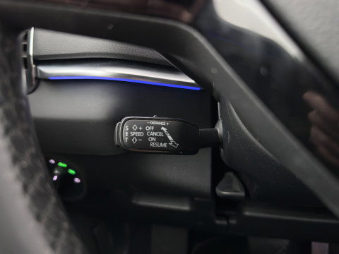 Škoda Karoq 1.6 TDI Style Business (INCL.BTW) Aut. *FULL-LED | NAVI-FULLMAP | ADAPTIVE-CRUISE | HEATED-COMFORTSEATS | KEYLESS | PRIVACY-GLASS | AMBIENT-LIGHT | DAB+ | ECC | PDC | 18''ALU*
