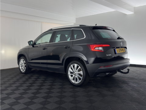 Škoda Karoq 1.6 TDI Style Business (INCL.BTW) Aut. *FULL-LED | NAVI-FULLMAP | ADAPTIVE-CRUISE | HEATED-COMFORTSEATS | KEYLESS | PRIVACY-GLASS | AMBIENT-LIGHT | DAB+ | ECC | PDC | 18''ALU*
