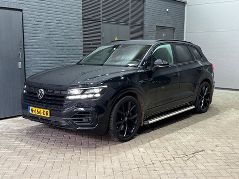 Volkswagen Touareg 3.0 TSi eHybrid 4MOTION R | Luchtvering | Panoramadak | Trekhaak | 360° Camera | Head-Up | Night Vision | Dynaudio | Massage+Ventilatie | 22 Inch