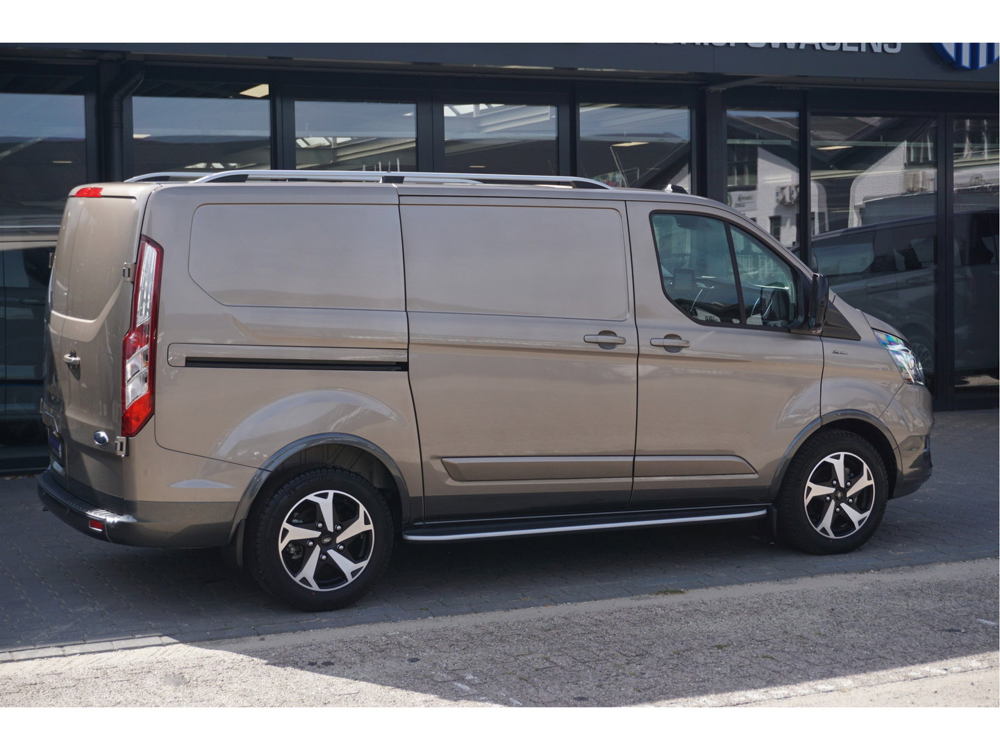 Ford Transit Custom 300S Active 130PK BPM VRIJ!! Airco, Cruise, Apple CP / Android Auto, 17" LM Velg!! NR. 397