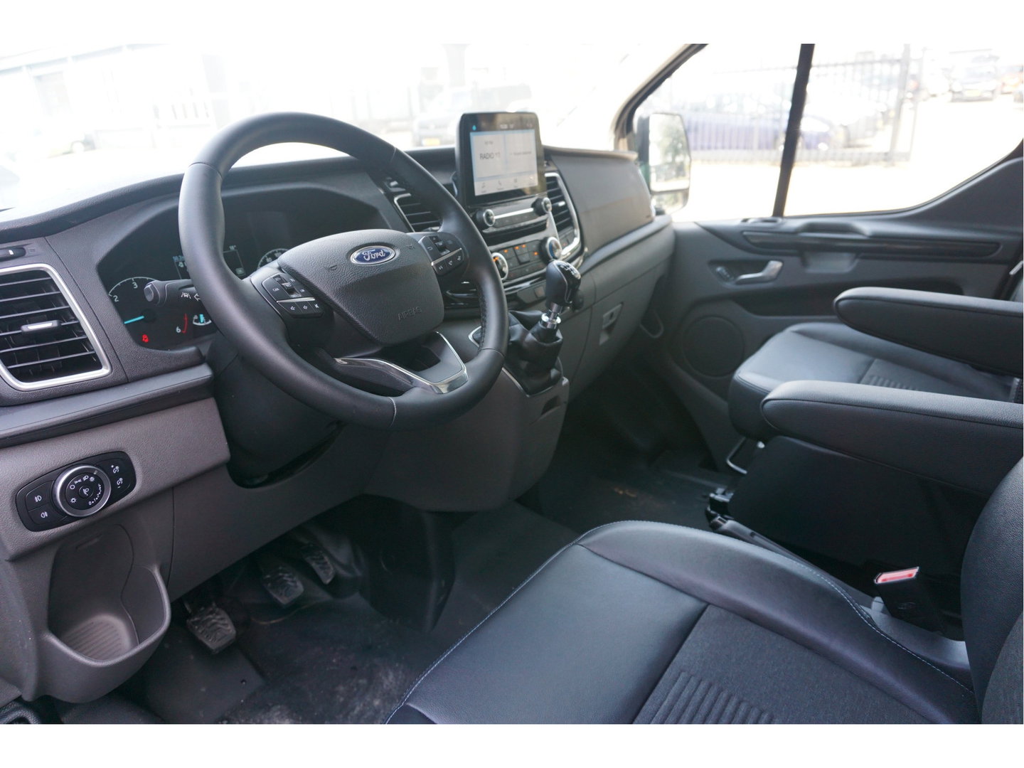 Ford Transit Custom 300S Active 130PK BPM VRIJ!! Airco, Cruise, Apple CP / Android Auto, 17" LM Velg!! NR. 397