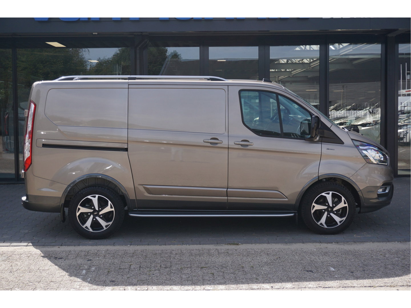 Ford Transit Custom 300S Active 130PK BPM VRIJ!! Airco, Cruise, Apple CP / Android Auto, 17" LM Velg!! NR. 219