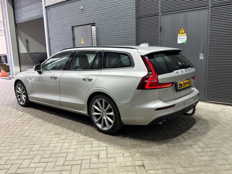 Volvo V60 2.0 D4 Inscription | Harman/Kardon | Pilot-assist | BLIS | Trekhaak | Stoelverwarming | Carplay | ACC