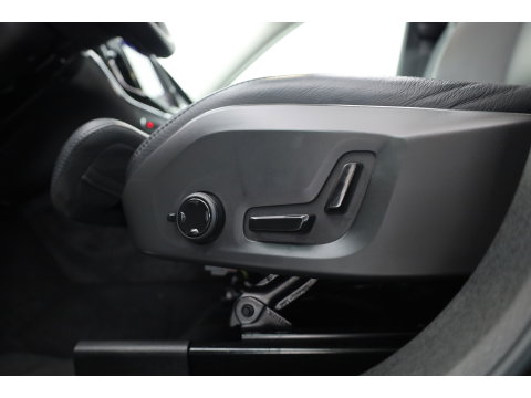Volvo XC60 2.0 T8 455PK Plug-in hybrid AWD Plus Dark | Long Range | 360 Camera | Pano-dak | Harman /  Kardon Audio | ACC |
