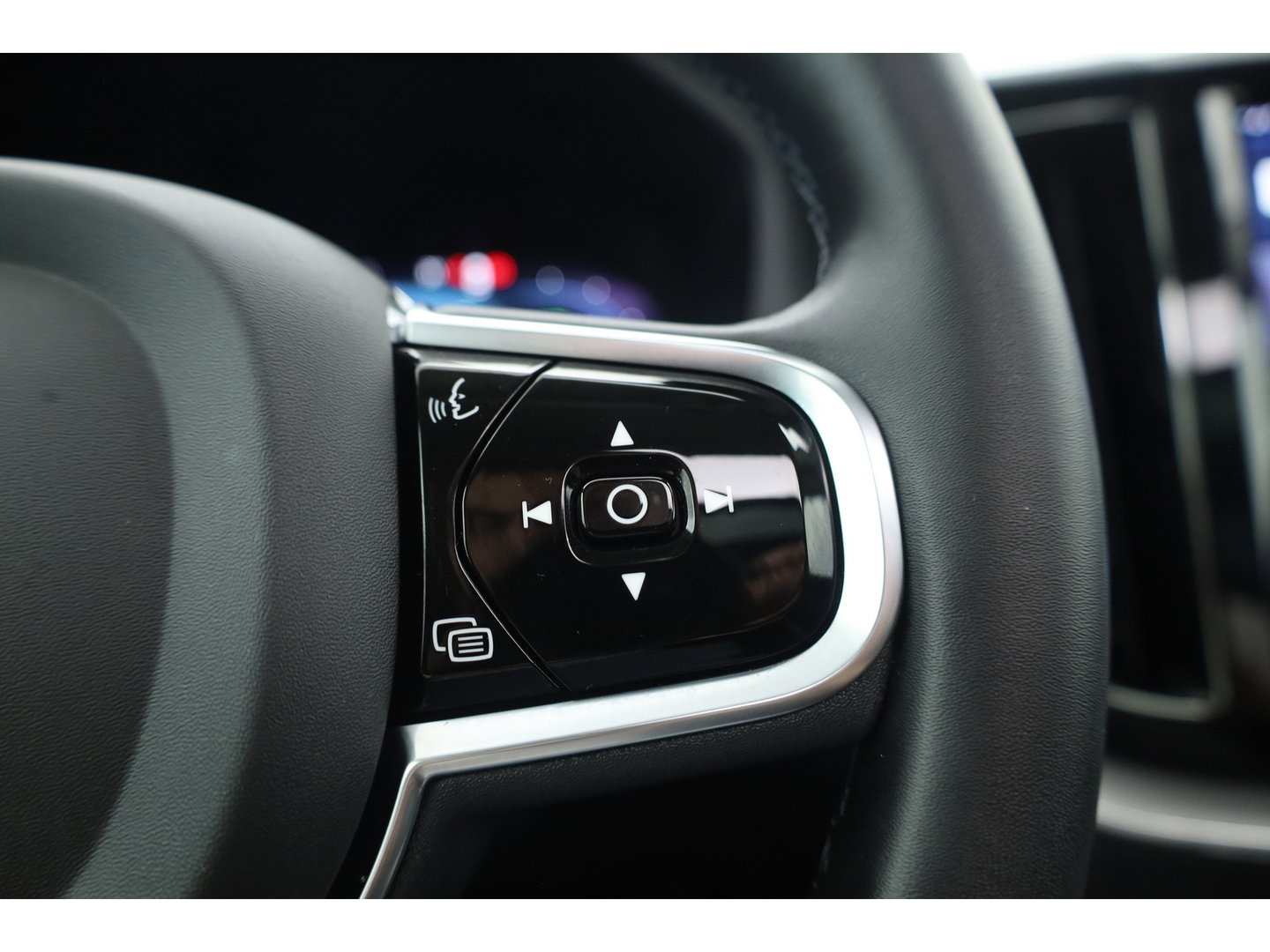Volvo XC60 2.0 T8 455PK Plug-in hybrid AWD Plus Dark | Long Range | 360 Camera | Pano-dak | Harman /  Kardon Audio | ACC |