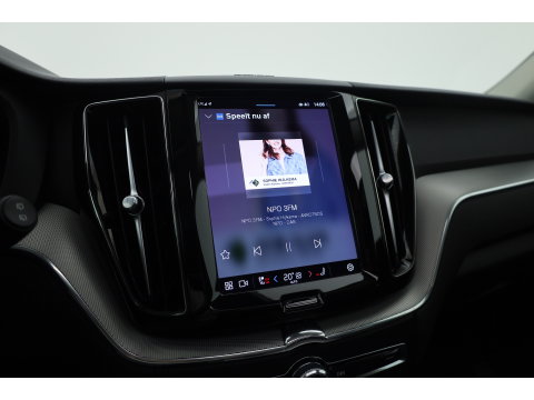 Volvo XC60 2.0 T8 455PK Plug-in hybrid AWD Plus Dark | Long Range | 360 Camera | Pano-dak | Harman /  Kardon Audio | ACC |