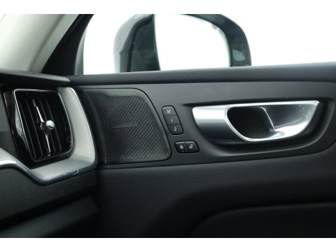 Volvo XC60 2.0 T8 455PK Plug-in hybrid AWD Plus Dark | Long Range | 360 Camera | Pano-dak | Harman /  Kardon Audio | ACC |