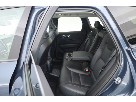 Volvo XC60 2.0 T8 455PK Plug-in hybrid AWD Plus Dark | Long Range | 360 Camera | Pano-dak | Harman /  Kardon Audio | ACC |