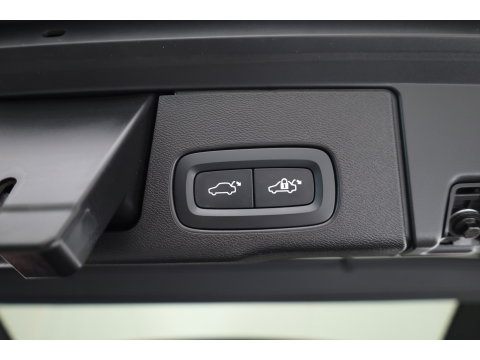 Volvo XC60 2.0 T8 455PK Plug-in hybrid AWD Plus Dark | Long Range | 360 Camera | Pano-dak | Harman /  Kardon Audio | ACC |
